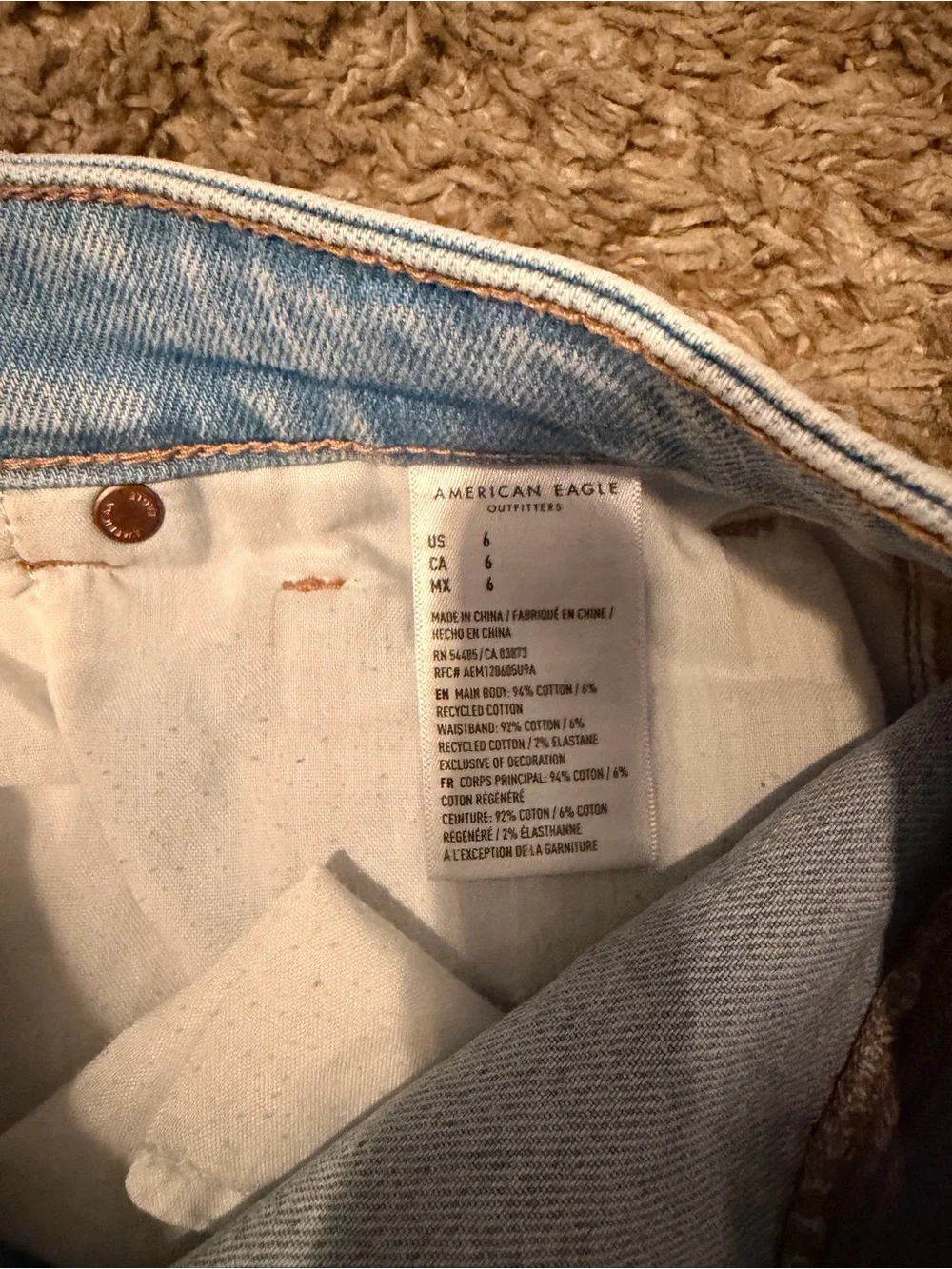 American Eagle size 6 Distressed Baggy Mom Short